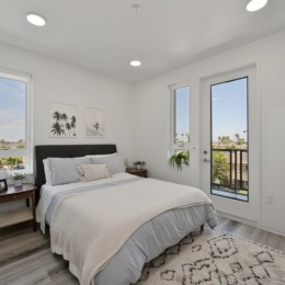 bedroom with spacious areas